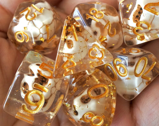 Skulls Laying in Golden Treasure Dice Set