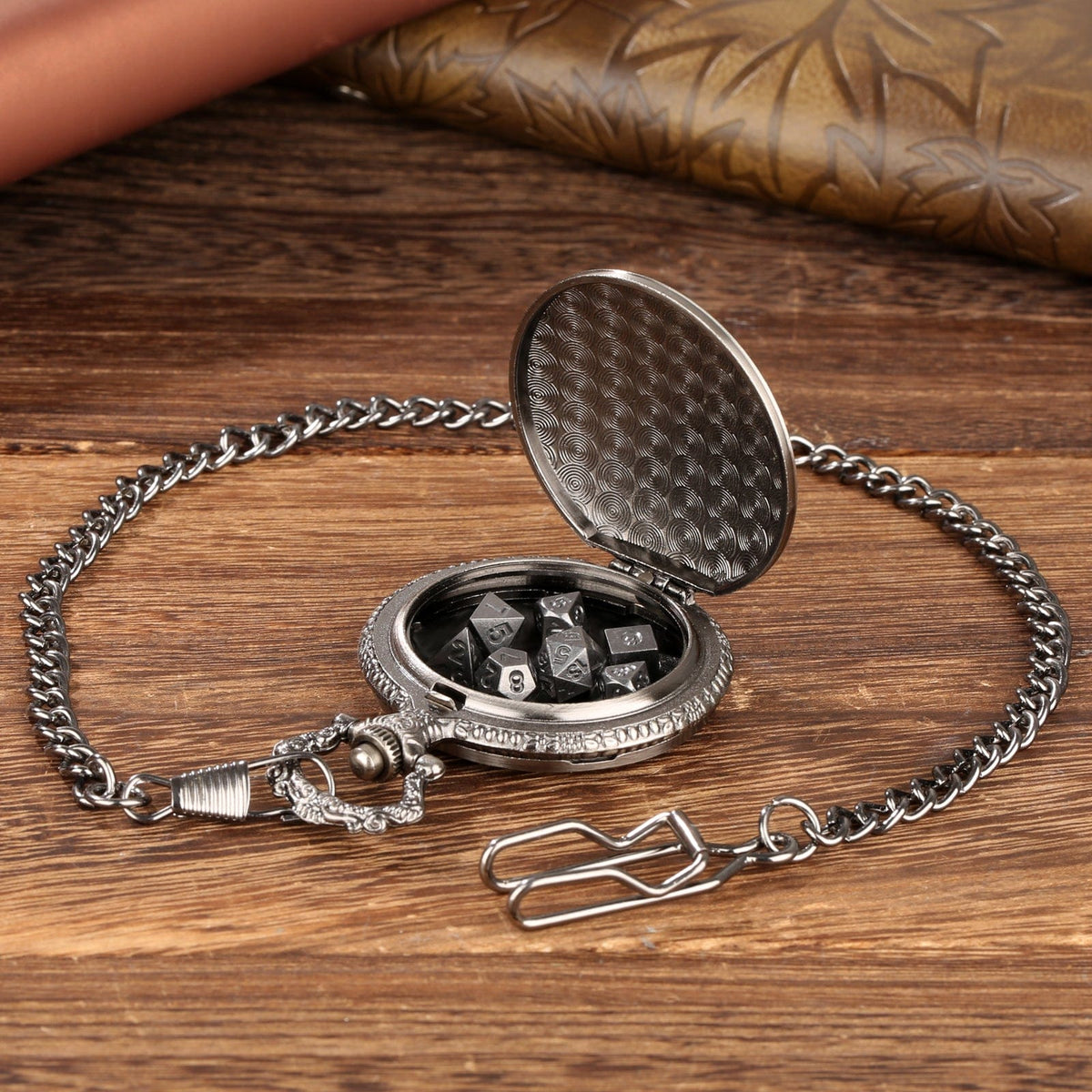 Skull Pocket Watch Dice Set