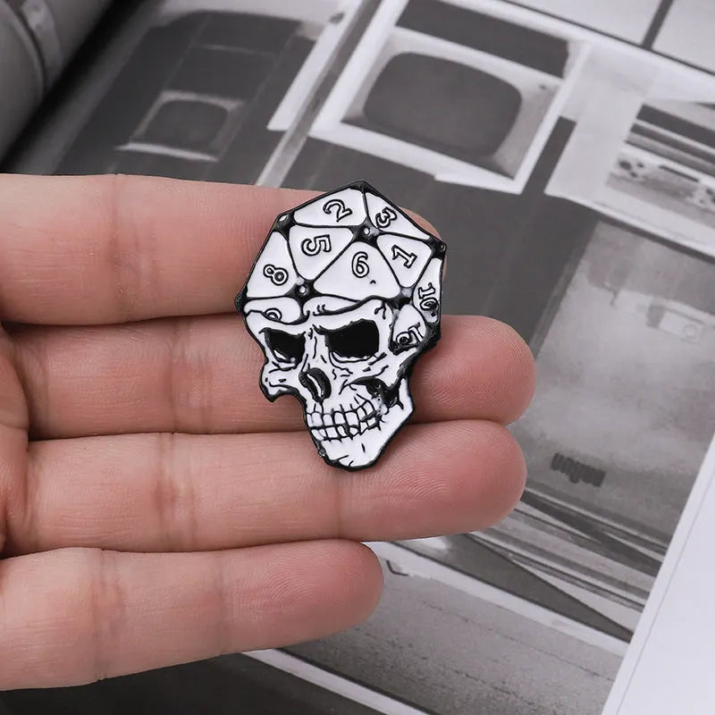 SKULL D20 PIN