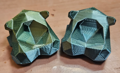 Bulbasaur D20 Bulbasaur D20 Dice Guardian + Mystery D20 (Random Color)