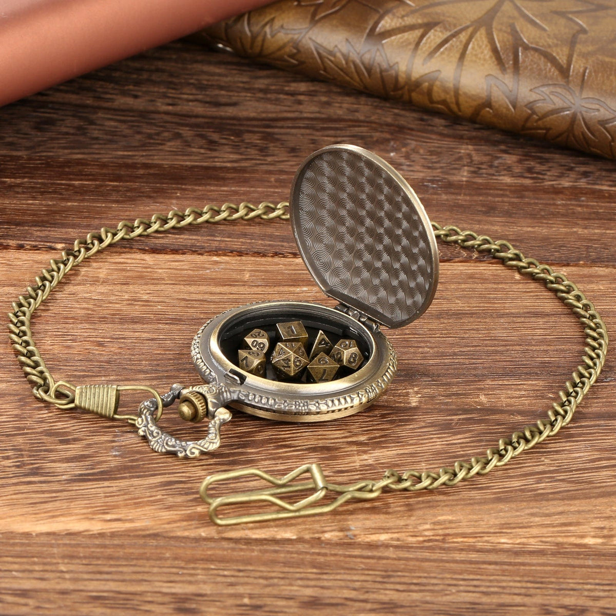 Skull Pocket Watch Dice Set