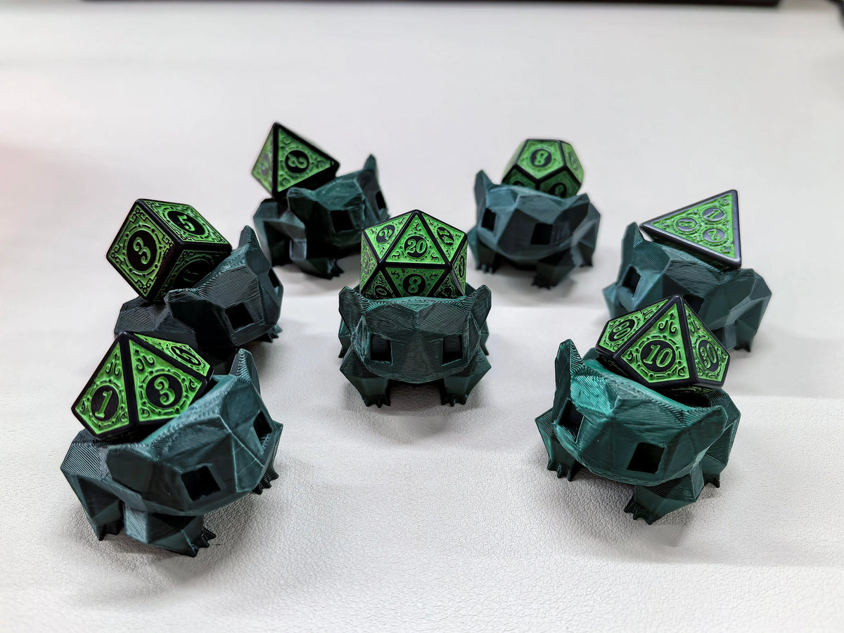 Bulbasaur D20 Bulbasaur D20 Dice Guardian + Mystery D20 (Random Color)